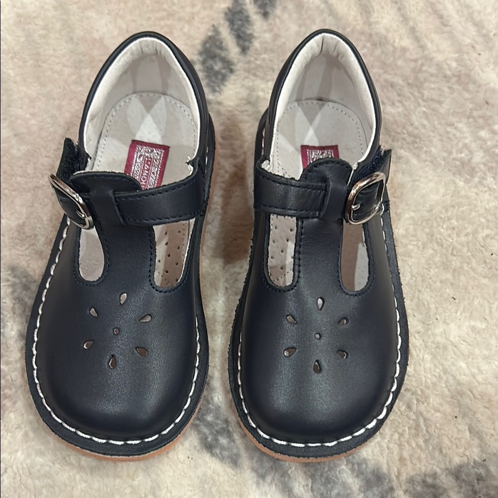 L’AMOUR, classic leather T strap Mary Jane